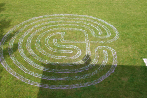 labyrinth-von-oben-drohnenaufnahme-simeon-3